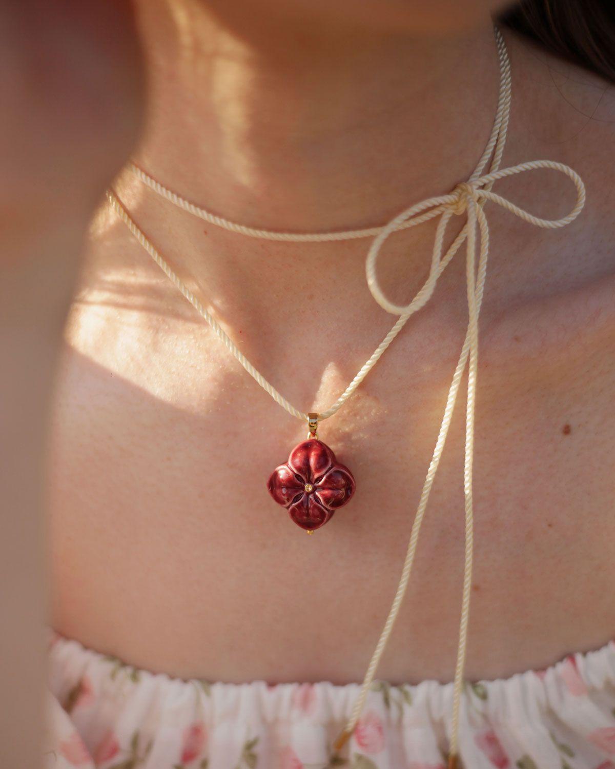 Підвіска HORTENSIA (Сherry Red) на ланцюжку