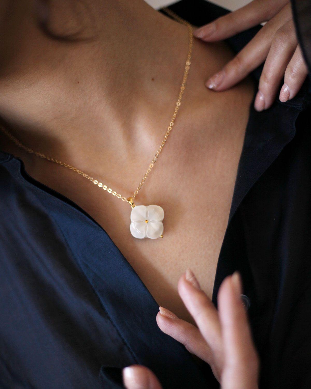 Підвіска HORTENSIA (Ivory) на ланцюжку